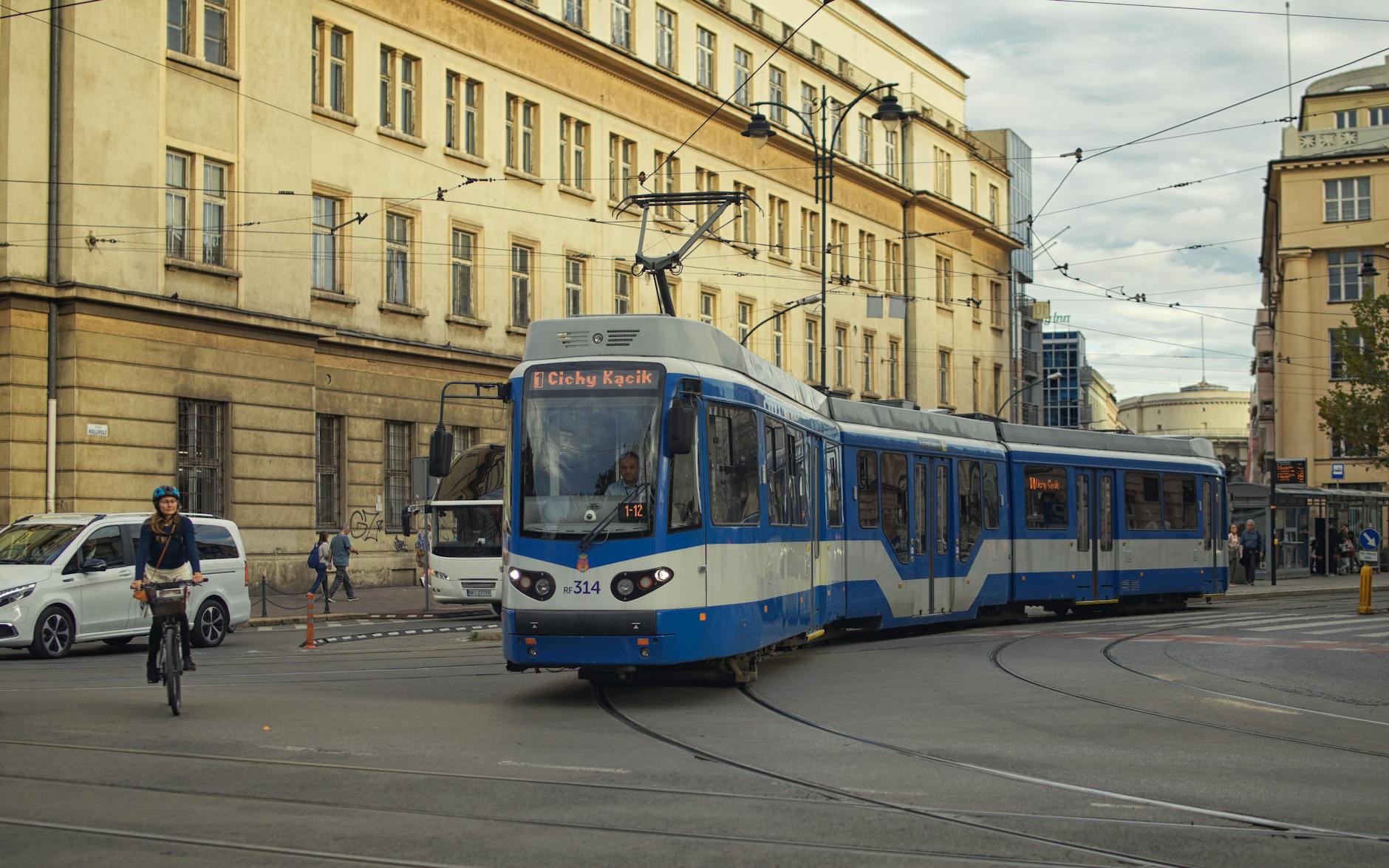 Tramwaj na Azory w Krakowie: Decyzja Środowiskowa Zapada!